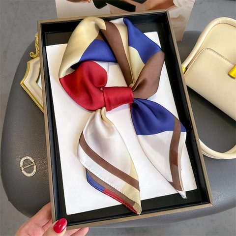 Carré De Satin Imprimé À Blocs Géométriques Foulard En Polyester Satin Look Élégant Mode Enveloppement Tête Cou Pour Femmes