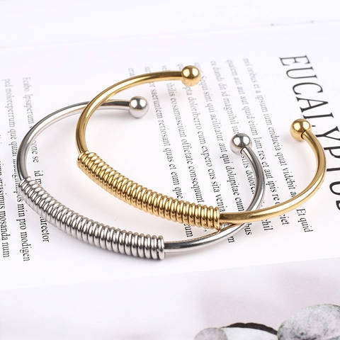 Minimalistische Roestvrijstalen Open Armband Voor Dames Spiraalveer Ontwerp Mode Sieraden Bangle