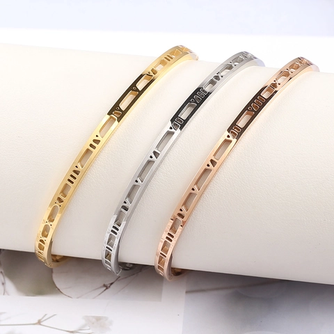 Bracciale Rigido Traforato Con Numeri Romani Per Donna In Acciaio Inossidabile Placcato Oro 18K Gioielli Moda Vintage