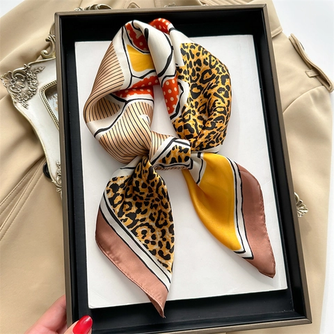 Foulard Quadrato Con Stampa Leopardo E Cavallo Imitazione Raso Satin Bandana Motivo Geometrico Sciarpa Versatile Da Donna