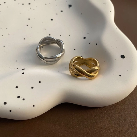 18K Vergulde Roestvrijstalen Gedraaide Knoop Ring Voor Dames Minimalistisch Ingevlochten Geometrisch Sieraden Mode Ring