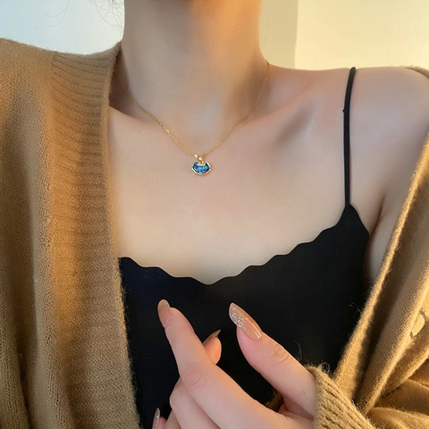 Collana in Acciaio al Titanio Ciondolo Ruyi Lock in Rame per Donna Catena a Clavicola d'Oro Conchiglia di Abalone Gioielli Vintage