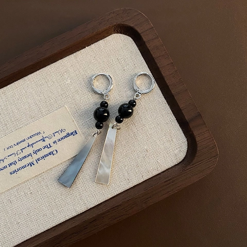 Nieuwe Chinese Stijl Lange Hangende Oorbellen Koperen Ring Met Zwarte Kralen En Trapezium Schelphanger Retro Elegant Voor Vrouwen