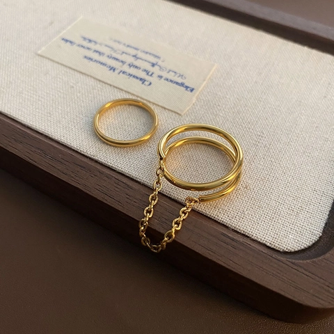 Minimalistische Titaniumstalen Ring Gelaagd Ontwerp Met Dunne Ketting Geometrische Vergulde Sieraden Voor Vrouwen