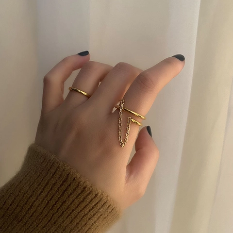 Minimalistische Titaniumstalen Ring Gelaagd Ontwerp Met Dunne Ketting Geometrische Vergulde Sieraden Voor Vrouwen