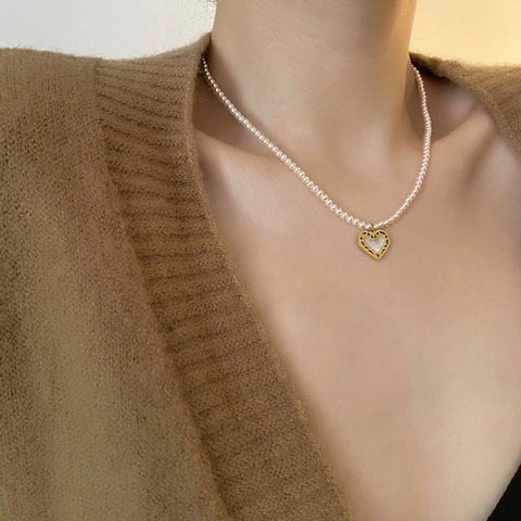 Heart Pendant Necklace With Pink Shell Artificial Pearl Inlaid Titanium Steel Gold Plated Vintage Clavicle Chain For Women