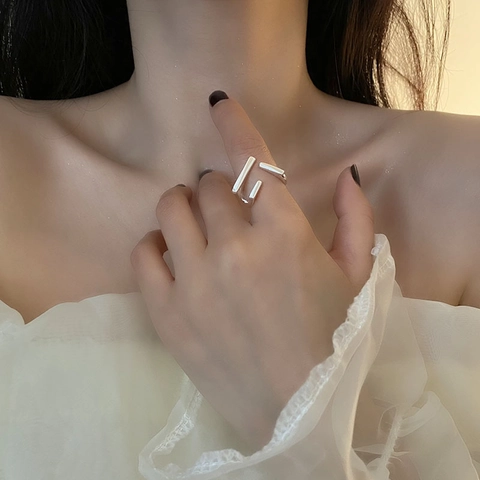 Minimalistischer Geometrischer Verstellbarer Offener Ring Versilbertes Kupfer Kaltem Stil Ästhetischer Schmuck