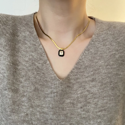 Collana Con Ciondolo In Zircone Acciaio Al Titanio Smalto Rettangolare Catena A Serpente Dorata Gioielli Eleganti Retro