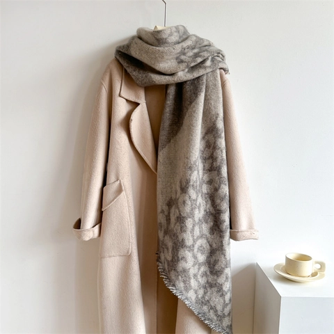 Extra Long Thick Winter Scarf For Women Leopard Print Polyester Loop Yarn Fringed Edge Warm Elegant Neck Wrap