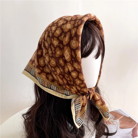 Leopard Print Square Scarf Polyester Faux Satin Elegant Lightweight Bandana Headwrap Neck Scarf For Women