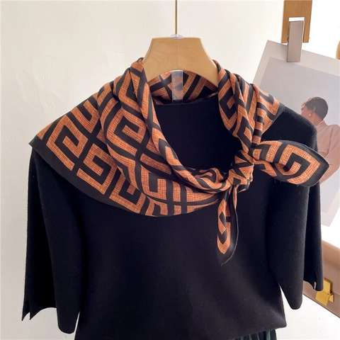 Geometric Maze Print Square Scarf Satin Feel Polyester Lightweight Elegant Bandana Women Retro Fashion Head Neck Wrap