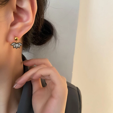 Pendientes De Botón Con Colgante De Flor De Loto Acero De Titanio Incrustación De Concha Joyería De Lujo Vintage