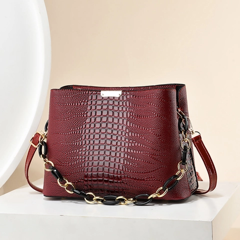 Sac Seau pour Femmes en Cuir PU à Motif Crocodile Décoration de Chaîne Chic Sac à Bandoulière Texture de Haute Qualité Messager