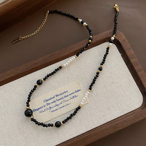 Elegant Beaded Necklace Retro Black Agate And White Shell Artificial Pearl Choker Light Luxury Titanium Steel Chain For Women