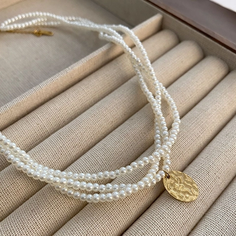 French Vintage Multi-layer Glass Artificial Pearl Necklace With Hammered Oval Titanium Steel Pendant Elegant Clavicle Chain For Women