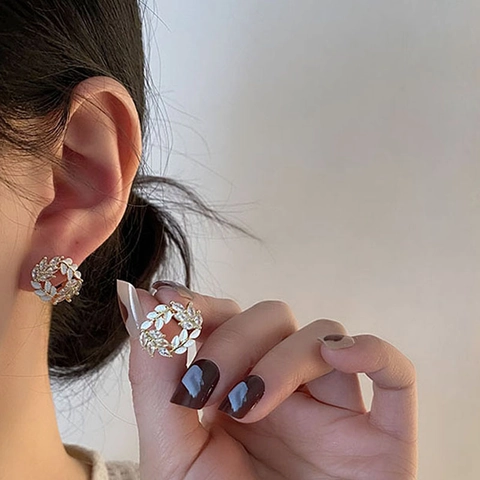 Elegant Wheat Wreath Stud Earrings Gold Plated Copper With 925 Sterling Silver Earring Post White Shell Zircon Leaf Women