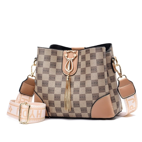 Bolso Cubo de Cuero PU Vintage para Mujer con Estampado de Cuadros y Letras Correa Ancha Bolso de Hombro con Herrajes de Gato Borla