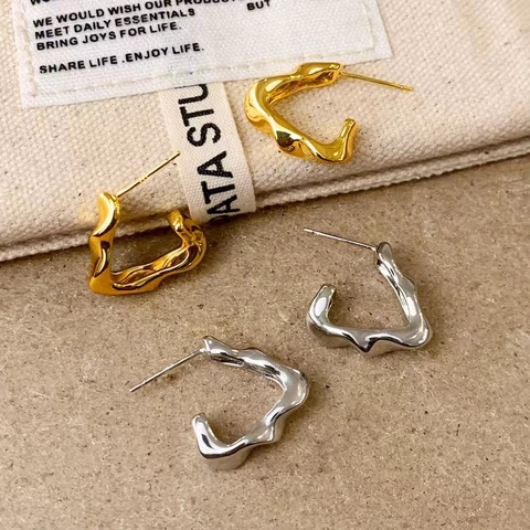 Irregular Wrinkled C-Shaped Stud Earrings Liquid Lava Texture Copper 18K Gold Plated Minimalist High-End Jewelry Women