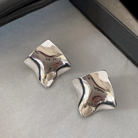 Pendientes De Botón Plisados Irregulares Color Plata Cobre Diseño Geométrico Ondulado Con Poste De Cobre Joyería Mujer