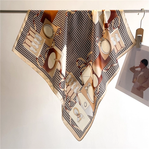 Eleganter Quadratischer Schal Aus KunstSatin Mit Hahnentrittmuster Und Modeillustrationsmuster Kopftuch Für Damen