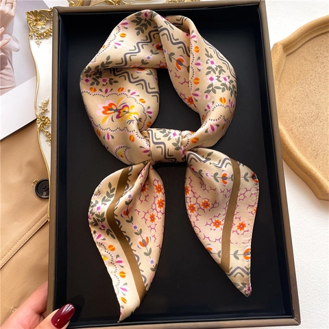 Foulard Quadrato Con Stampa Floreale Elegante Raso Sintetica Leggero Per Collo E Testa Da Donna