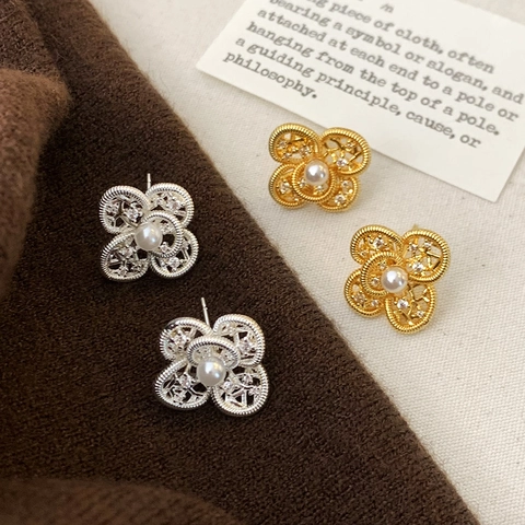 Copper Hollow Flower Artificial Pearl Stud Earrings With 18K Gold Plated Filigree Zircon Elegant Luxury Floral Style