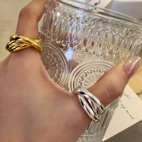 Anello Triplo A Fascia Intrecciata Rame Elegante Geometrico Lucido Minimalista Gioiello Versatile Per Donna