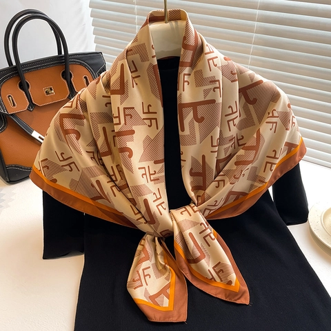 Sciarpa In Raso Con Stampa Geometrica Di Lettere Grande Quadrata In Poliestere Serigrafato Scialle Protezione Solare Foulard Da Viaggio