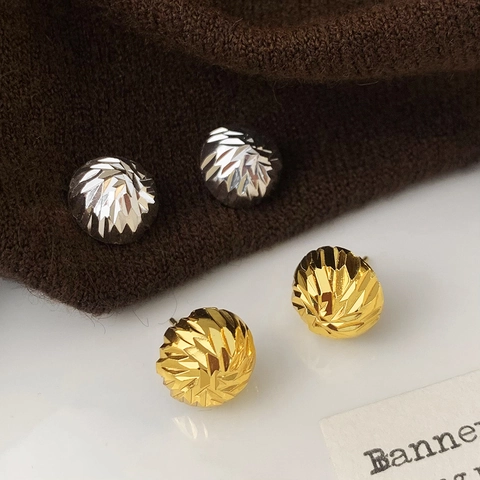 Minimalist Round Stud Earrings For Women With Copper Base Gold Plated Radial Spiral Texture Geometric Jewelry