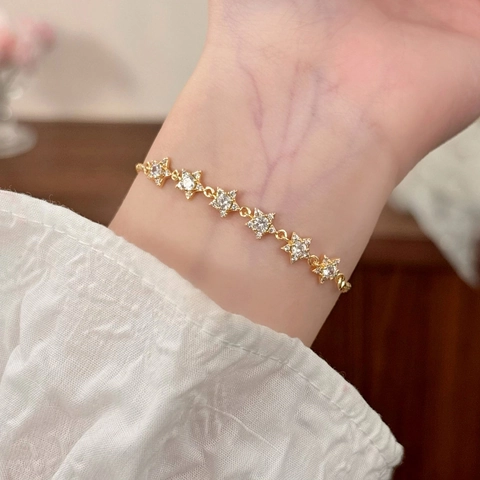 Pulsera Estrella Delicada Cobre Circón Cierre Deslizante Ajustable Joyería Minimalista Brillante Mujeres