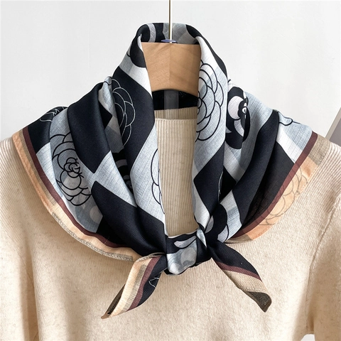 Polyester Camelia Bloemen Vierkante Sjaal Elegante Twill Satijnachtige Bandana Kleurblok Geblokte Print Voor Dames