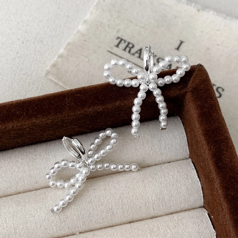 Franse Strik Kunstparel Oorbellen Met Legering En Koperen Oorsteker Elegant Niche Design Eenvoudige Sieraden Voor Vrouwen