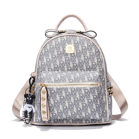 Sac à Dos Monogramme pour Femmes Mode Impression de Lettres Sac à Bandoulière Avec Charme d'Ours Rivet Décor Sac de Voyage