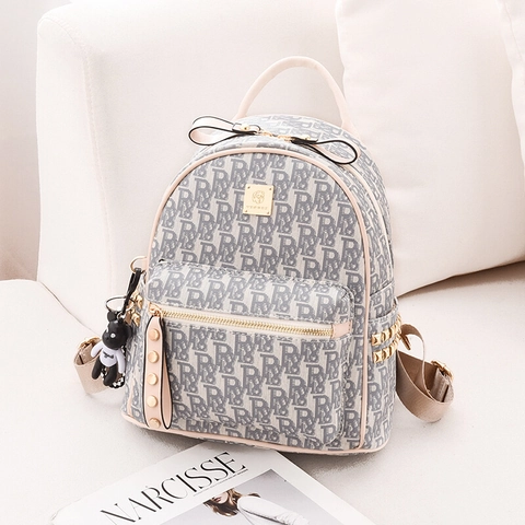 Sac à Dos Monogramme pour Femmes Mode Impression de Lettres Sac à Bandoulière Avec Charme d'Ours Rivet Décor Sac de Voyage