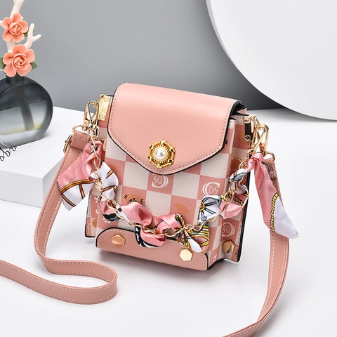 Mini Borsa Tracolla Pelle PU Scacchiera Gatto Cartone Animato Fibbia Perla Artificial Sciarpa Raso Manico Catena Multi Scomparto Donne