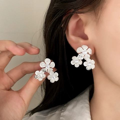 Orecchini A Lobo Fiore In Rame Con Zircone Texture Martellata Triplo Floreale Francese Retrò Elegante Donne