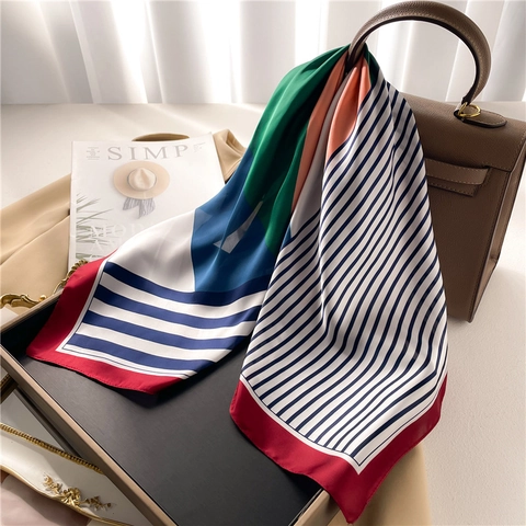 Foulard Quadrato In Imitazione Raso A Righe Geometriche Satén Stampato Moda Elegante Versatile Capelli Borsa Collo Decorativo Donne