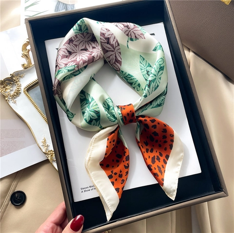 Quadratischer Schal Polyester Satinnimitat Halstuch Blatt Vogel Print Und Leopardenrand Für Damen Vintage Leichter Shawl