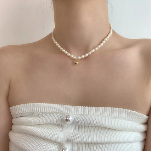 Natural Freshwater Pearl Necklace With Gold Plated Heart Alloy Pendant Elegant Vintage Minimalist Choker For Women