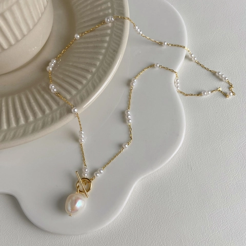 Vintage Freshwater Pearl Necklace With Gold Plated Toggle Clasp Elegant French Style Clavicle Chain For Women