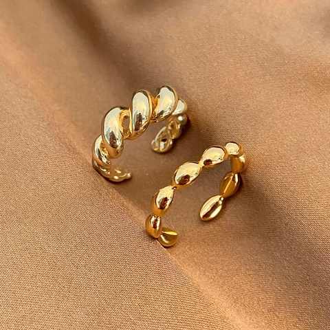 French Retro Twist Croissant Open Ring Minimalist Golden Copper Bead Finger Jewelry For Women Elegant Adjustable