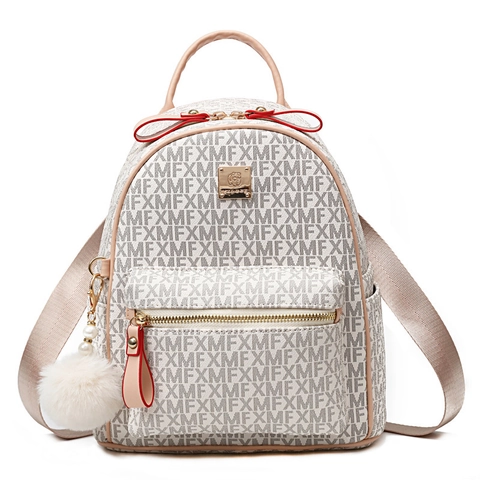 Mochila De Moda Para Mujer Cuero PU Estampado De Letras Monograma Con Lazo Y Colgante De Bola De Pelo Bolso Escolar Casual Para Mujer