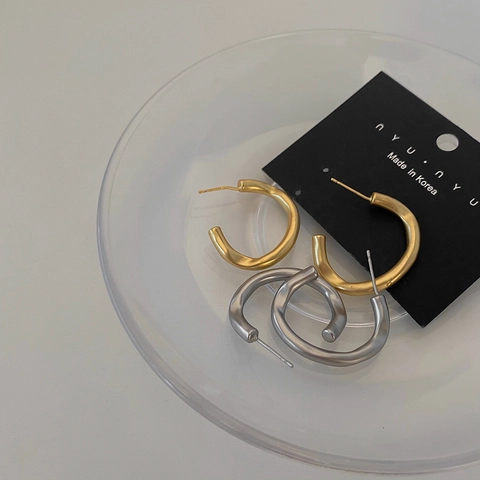 Unregelmäßige C-Form Matte Creolen Mit 925 Sterling Silber Ohrstecker Vergoldetes Kupfer Geometrisch Für Damen