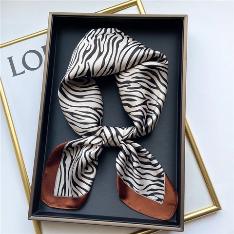 Foulard Carré Imprimé Zèbre Imitation Satin Polyester Satin Écharpe De Cou Élégant Neckerchief Accessoire Mode Femme Lisse