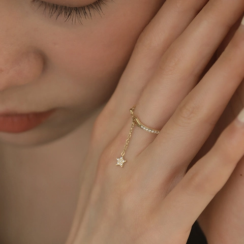 Stern Anhänger Verstellbarer Ring Gold Vergoldetes Kupfer Zirkonia Ketten Detail Eleganter Minimalistischer Schmuck