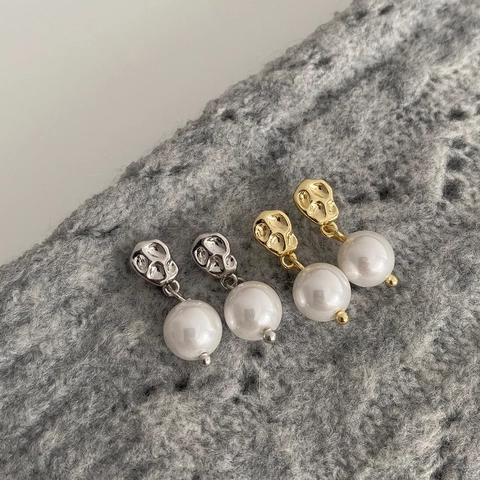 Elegante Künstliche Perlenohrringe Unregelmäßige Textur Vergoldet Versilbert Mit 925 Sterling Silber Ohrstecker Für Damen