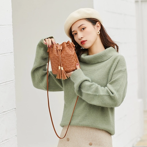 Bucket Bag Women PU Leather Embossed Geometric Pattern Drawstring Tassel Crossbody Shoulder Bag Trendy Vintage Handbag