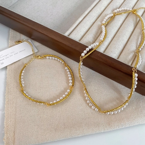 Collana E Bracciale A Doppio Strato Retro Francese Rame Placcato Oro Con Imitazione Di Perla Artificial Bianca Catena A Corda Per Donne