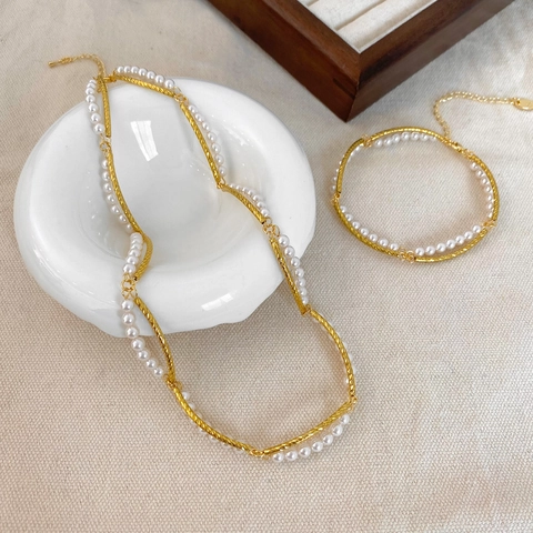 Collana E Bracciale A Doppio Strato Retro Francese Rame Placcato Oro Con Imitazione Di Perla Artificial Bianca Catena A Corda Per Donne