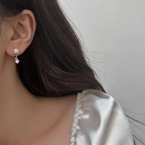 Sparkling Zircon Flower Dangle Earrings Copper Gold Plated Sweet Elegant Dainty Jewelry Women Girls Fashion Accessory
